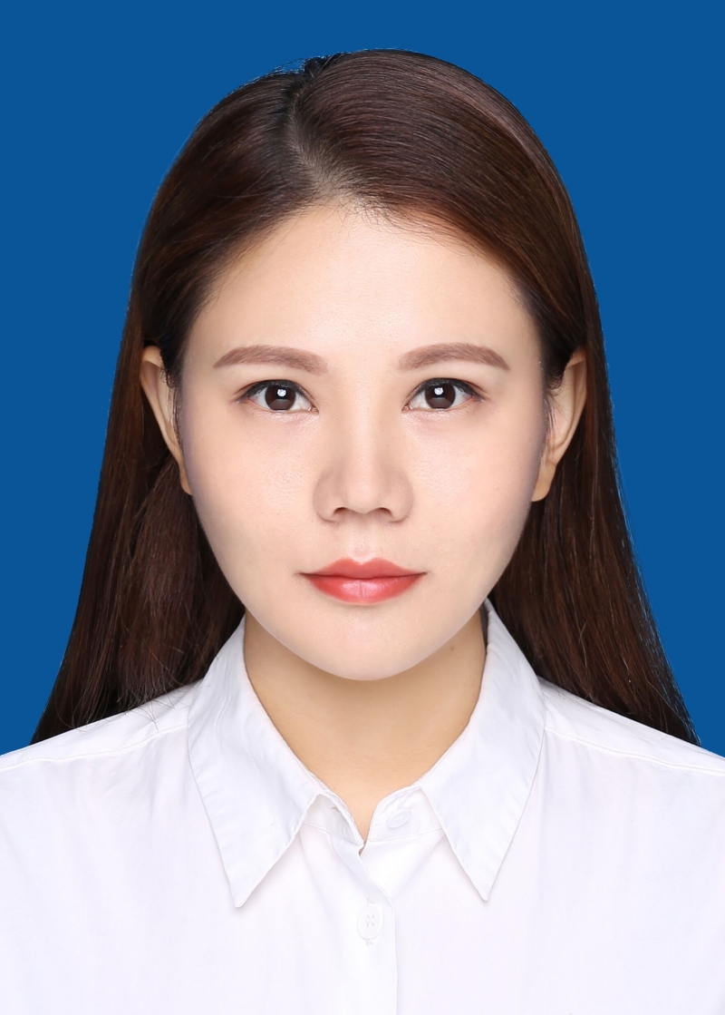 刘译文.jpeg 刘译文.jpeg
